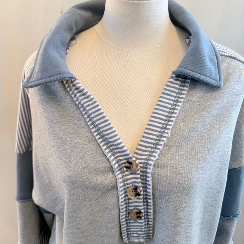Effortless style Blue and Gray patchwork Button-Up Pullover - Picture 4 of 5